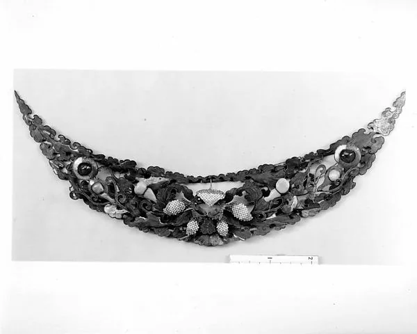 Chinese headdress ornament combining jadeite with gold and other materials